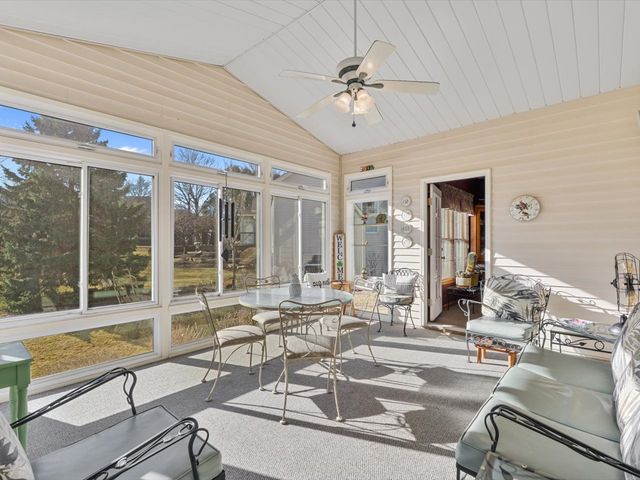 5355 Heather Glen Circle, Bettendorf, IA 52722