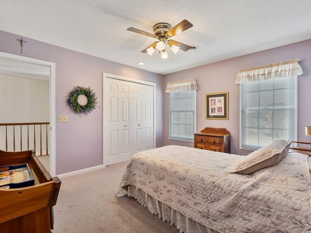 5355 Heather Glen Circle, Bettendorf, IA 52722