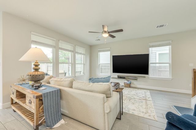 208 Stone Canyon DR, Georgetown, TX 78628