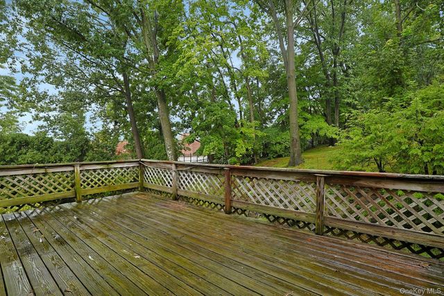 5 Pinewood Drive, White Plains, NY 10603