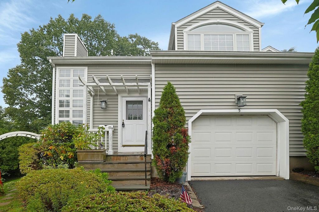 5 Pinewood Drive, White Plains, NY 10603 — exterior