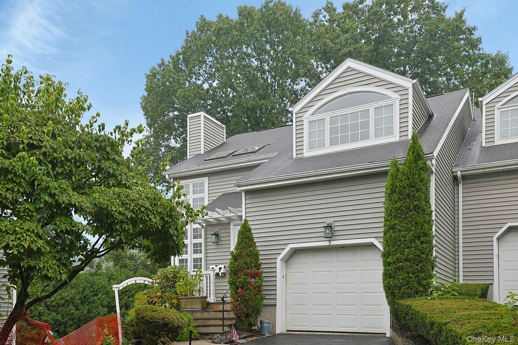 5 Pinewood Drive, White Plains, NY 10603 — photo 2
