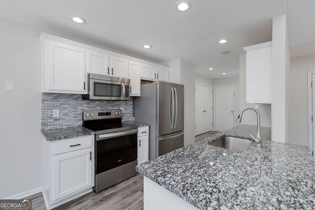 524 Leguin Mill Road, Locust Grove, GA 30248