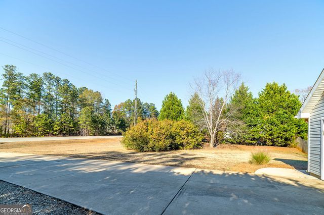 524 Leguin Mill Road, Locust Grove, GA 30248