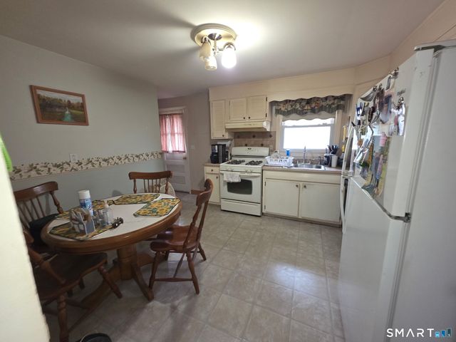 114 Whitehall Drive, East Hartford, CT 06118