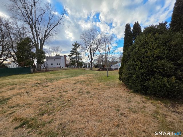 114 Whitehall Drive, East Hartford, CT 06118