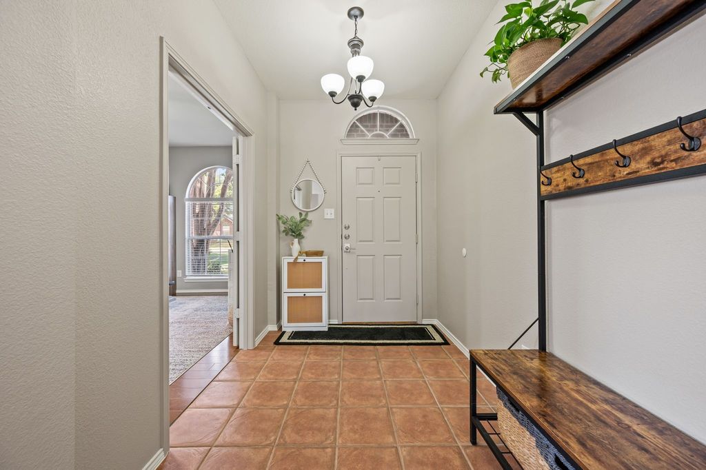 8404 Island Court, Fort Worth, TX 76137 — photo 2