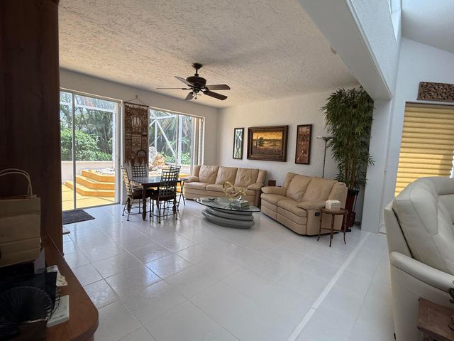 6350 Evian Place, Boynton Beach, FL 33437