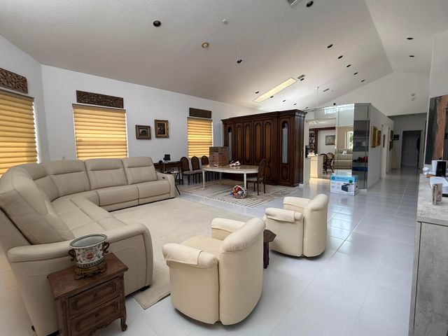 6350 Evian Place, Boynton Beach, FL 33437