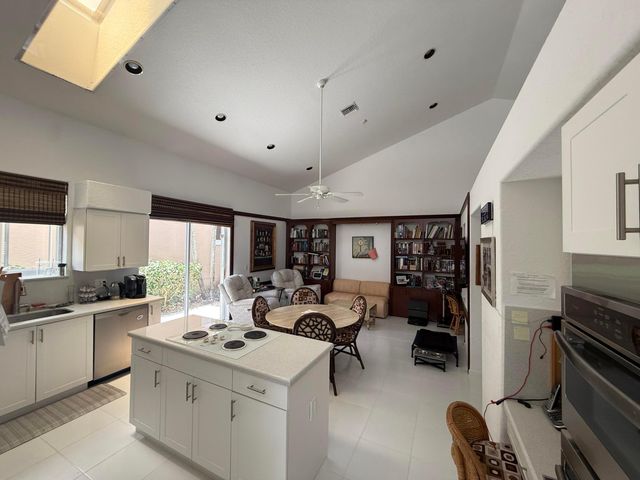 6350 Evian Place, Boynton Beach, FL 33437