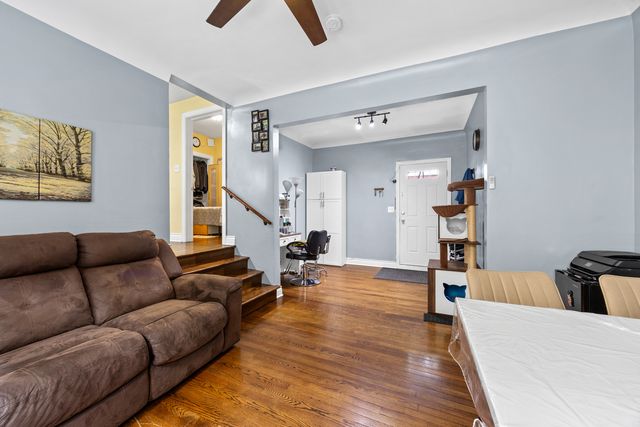 4602 S Albany Avenue, Chicago, IL 60632