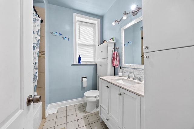 4602 S Albany Avenue, Chicago, IL 60632