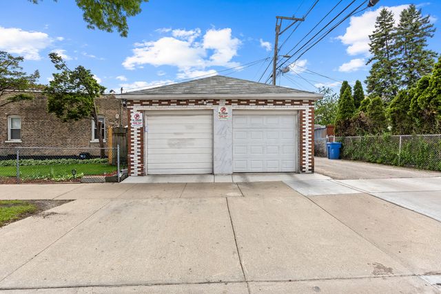 4602 S Albany Avenue, Chicago, IL 60632