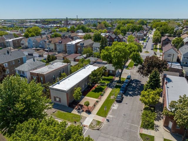 4602 S Albany Avenue, Chicago, IL 60632