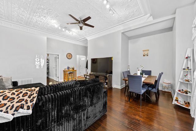 4602 S Albany Avenue, Chicago, IL 60632