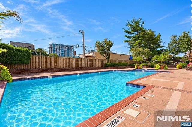 770 Anderson Avenue 11C, Cliffside Park, NJ 07010