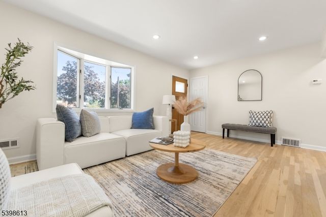 93 Passaic Ave, Belleville Twp., NJ 07109