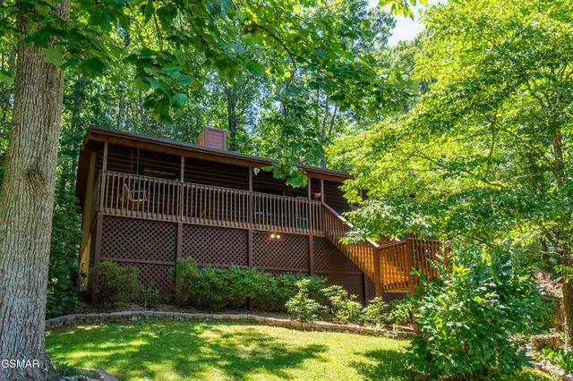 3129 Valley Home Road, Sevierville, TN 37862