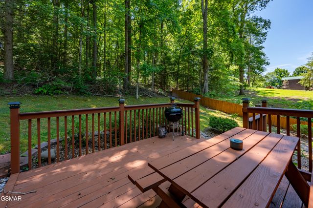 3129 Valley Home Road, Sevierville, TN 37862