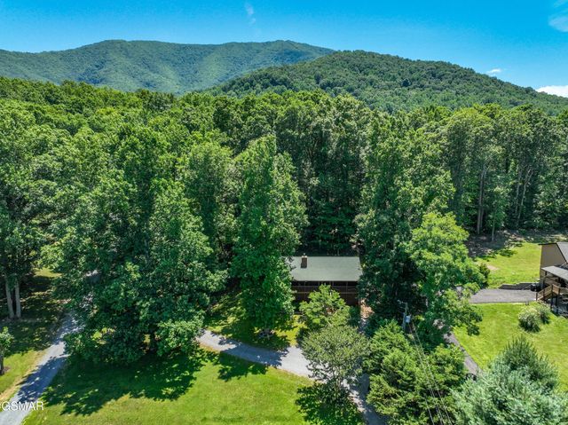 3129 Valley Home Road, Sevierville, TN 37862