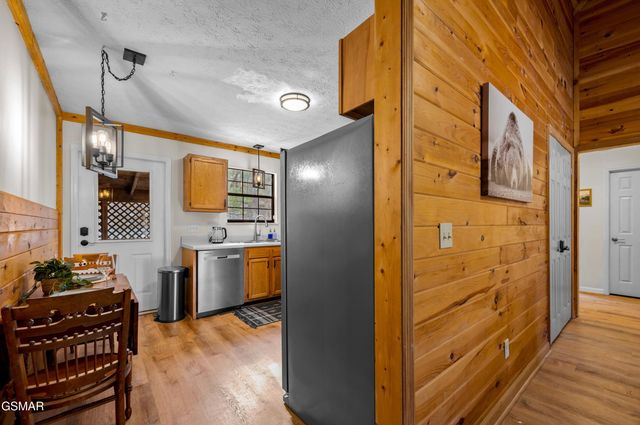 3129 Valley Home Road, Sevierville, TN 37862