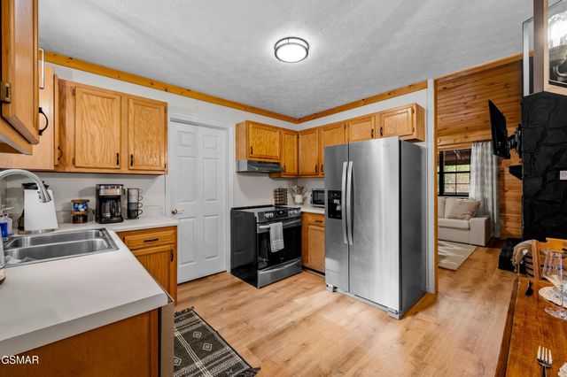 3129 Valley Home Road, Sevierville, TN 37862