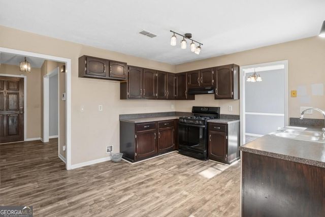 3205 Pond Ridge Trail, Snellville, GA 30078