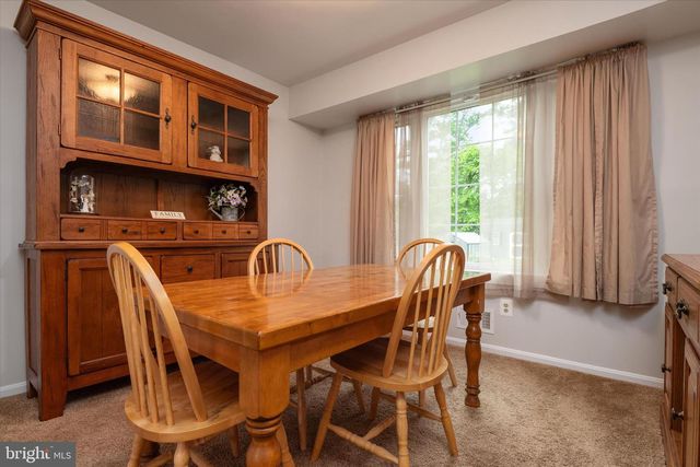 8376 ALBACORE DR, Pasadena, MD 21122