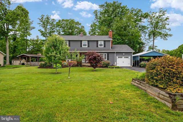 8376 ALBACORE DR, Pasadena, MD 21122