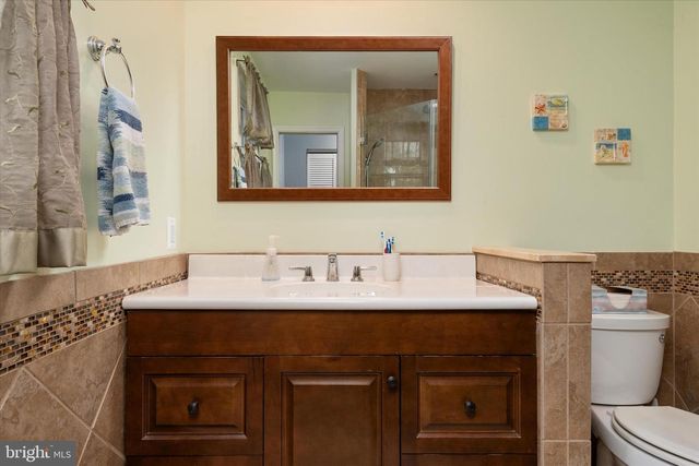 8376 ALBACORE DR, Pasadena, MD 21122