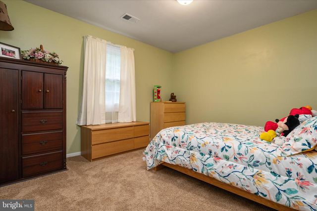 8376 ALBACORE DR, Pasadena, MD 21122