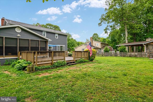 8376 ALBACORE DR, Pasadena, MD 21122