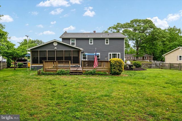 8376 ALBACORE DR, Pasadena, MD 21122