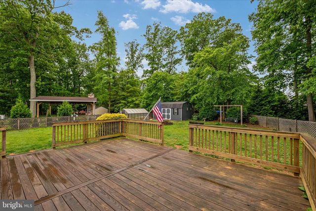 8376 ALBACORE DR, Pasadena, MD 21122