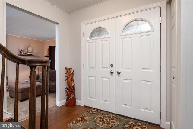 8376 ALBACORE DR, Pasadena, MD 21122
