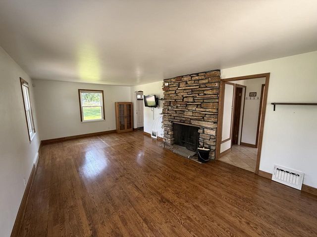 2912 Memorial DRIVE, Two Rivers, WI 54241