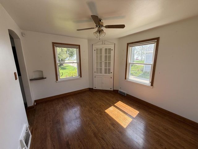 2912 Memorial DRIVE, Two Rivers, WI 54241