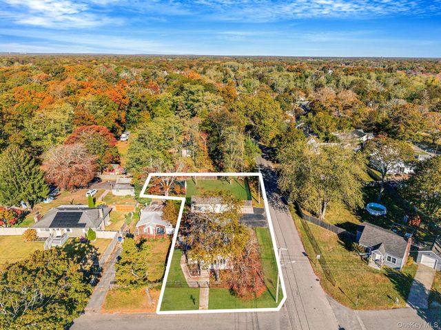 267 Dogwood Road W, Mastic Beach, NY 11951