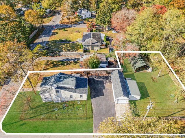 267 Dogwood Road W, Mastic Beach, NY 11951