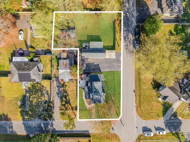 267 Dogwood Road W, Mastic Beach, NY 11951