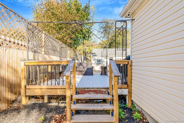 267 Dogwood Road W, Mastic Beach, NY 11951