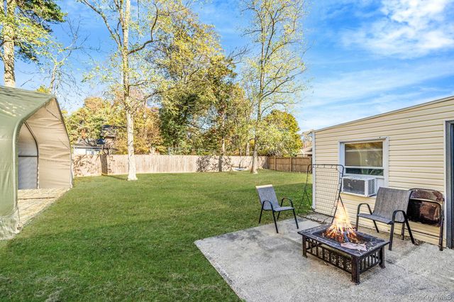 267 Dogwood Road W, Mastic Beach, NY 11951