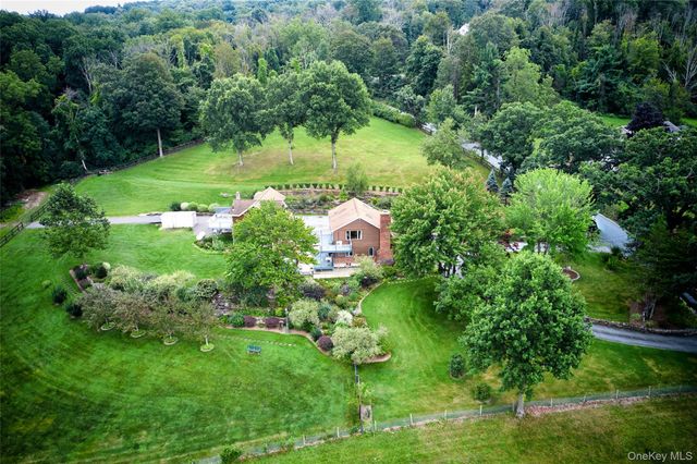 49 Iron Mountain Road, Warwick, NY 10990
