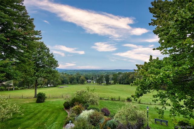 49 Iron Mountain Road, Warwick, NY 10990