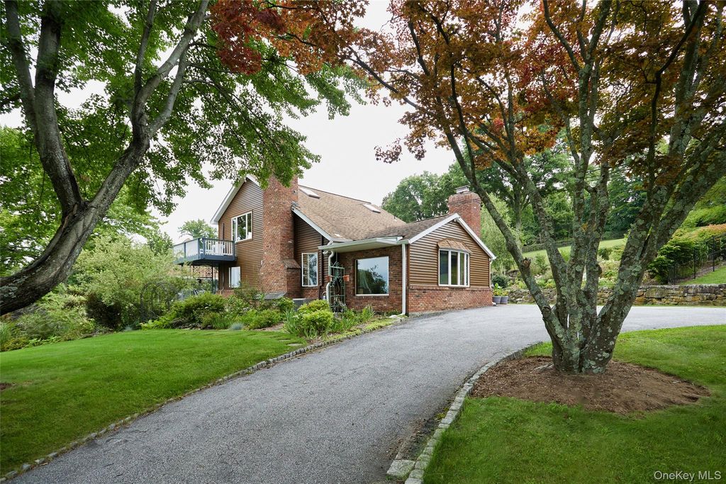 49 Iron Mountain Road, Warwick, NY 10990
