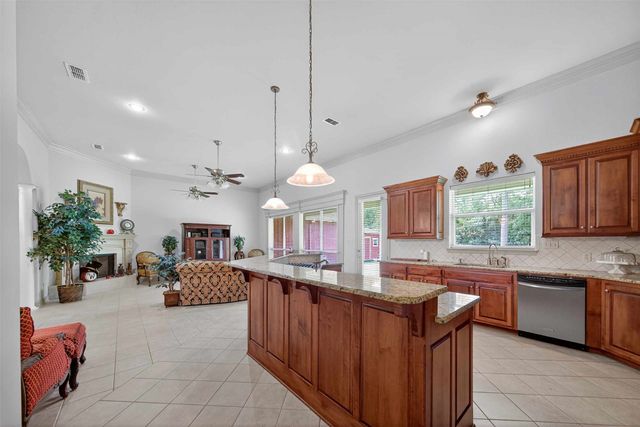 215 Macarthur Street, Tyler, TX 75704