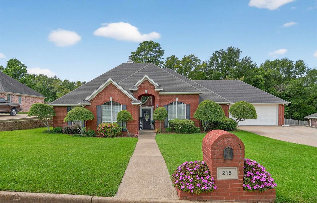 215 Macarthur Street, Tyler, TX 75704