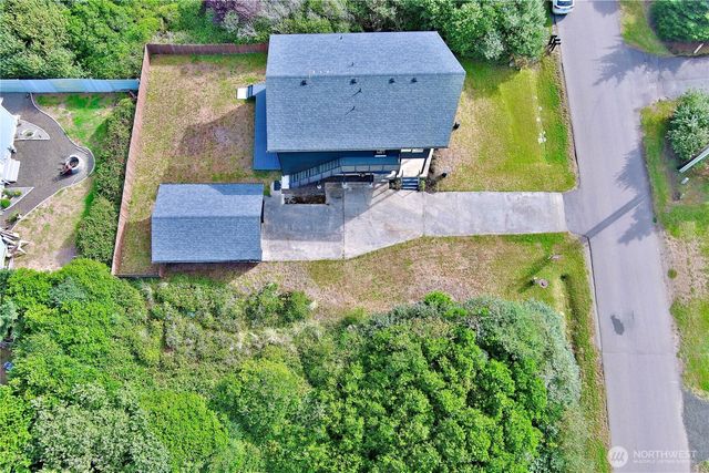 506 Sand Dune Avenue SW, Ocean Shores, WA 98569