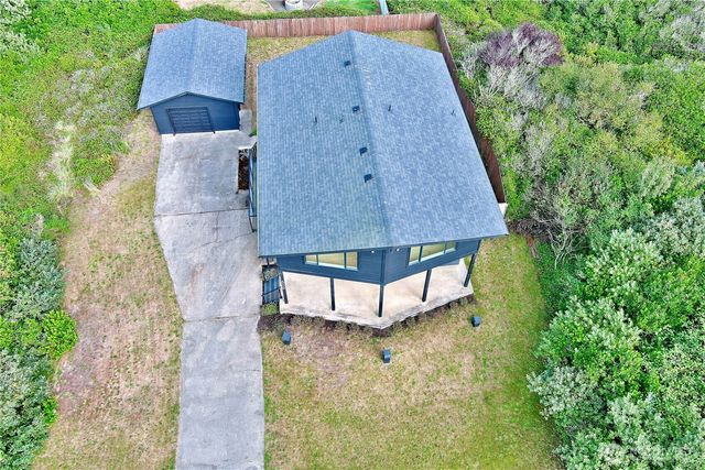 506 Sand Dune Avenue SW, Ocean Shores, WA 98569