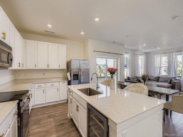625 Aspen Ave, Bennett, CO 80102